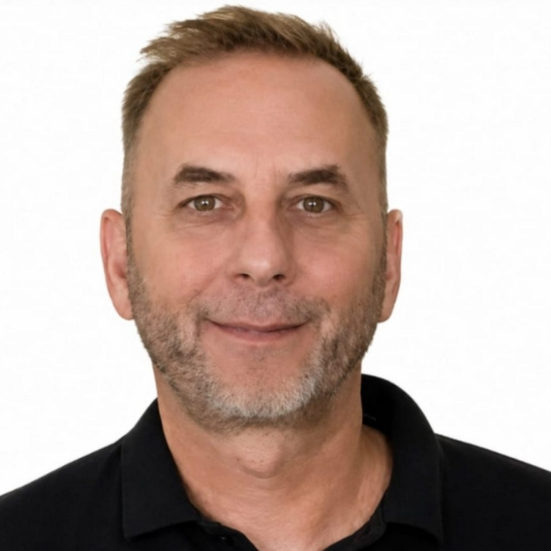  J�rg Bangert
